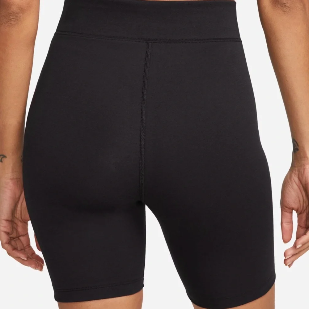 Nike Women's Black Bike Shorts - Picture 4 of 10